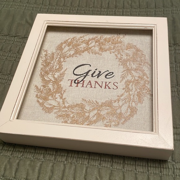GIVE THANKS FALL Thanksgiving Wall or Tabletop Decor Wall Hanging - Picture 10 of 12
